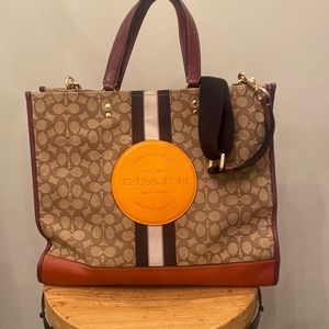 Coach Dempsey Tote in Signature Jaquard